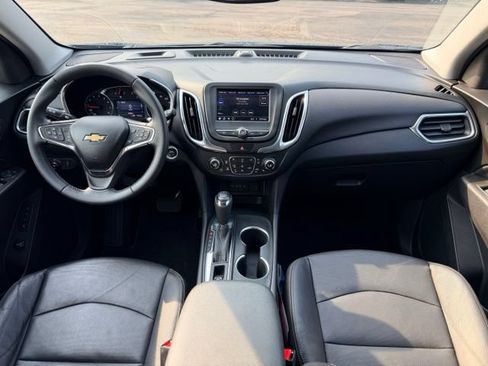 Used 2021 Chevrolet Equinox LT FWD image 21