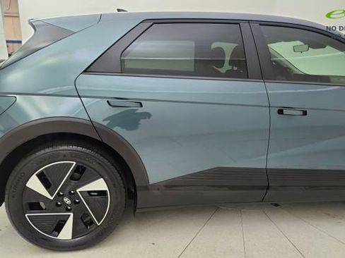 Used 2025 Hyundai Ioniq 5 SE RWD image 7