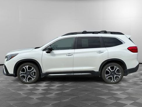 Used 2024 Subaru Ascent Touring AWD/4WD image 2