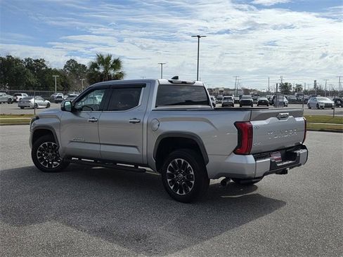 Used 2023 Toyota Tundra Limited image 4
