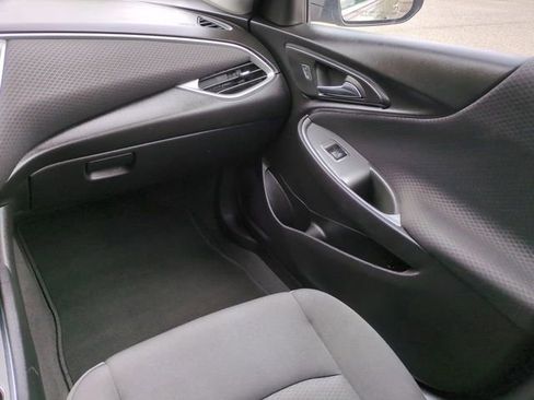 Used 2025 Chevrolet Malibu LT image 16
