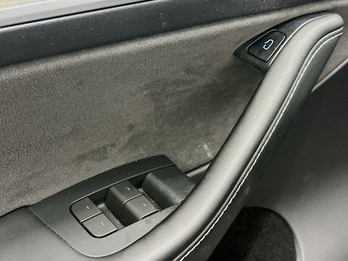 Used 2023 Tesla Model Y Long Range image 15