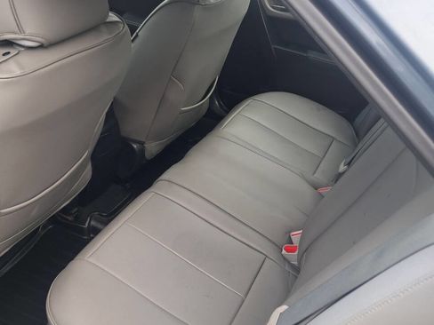 Used 2014 Toyota Corolla LE FWD image 3
