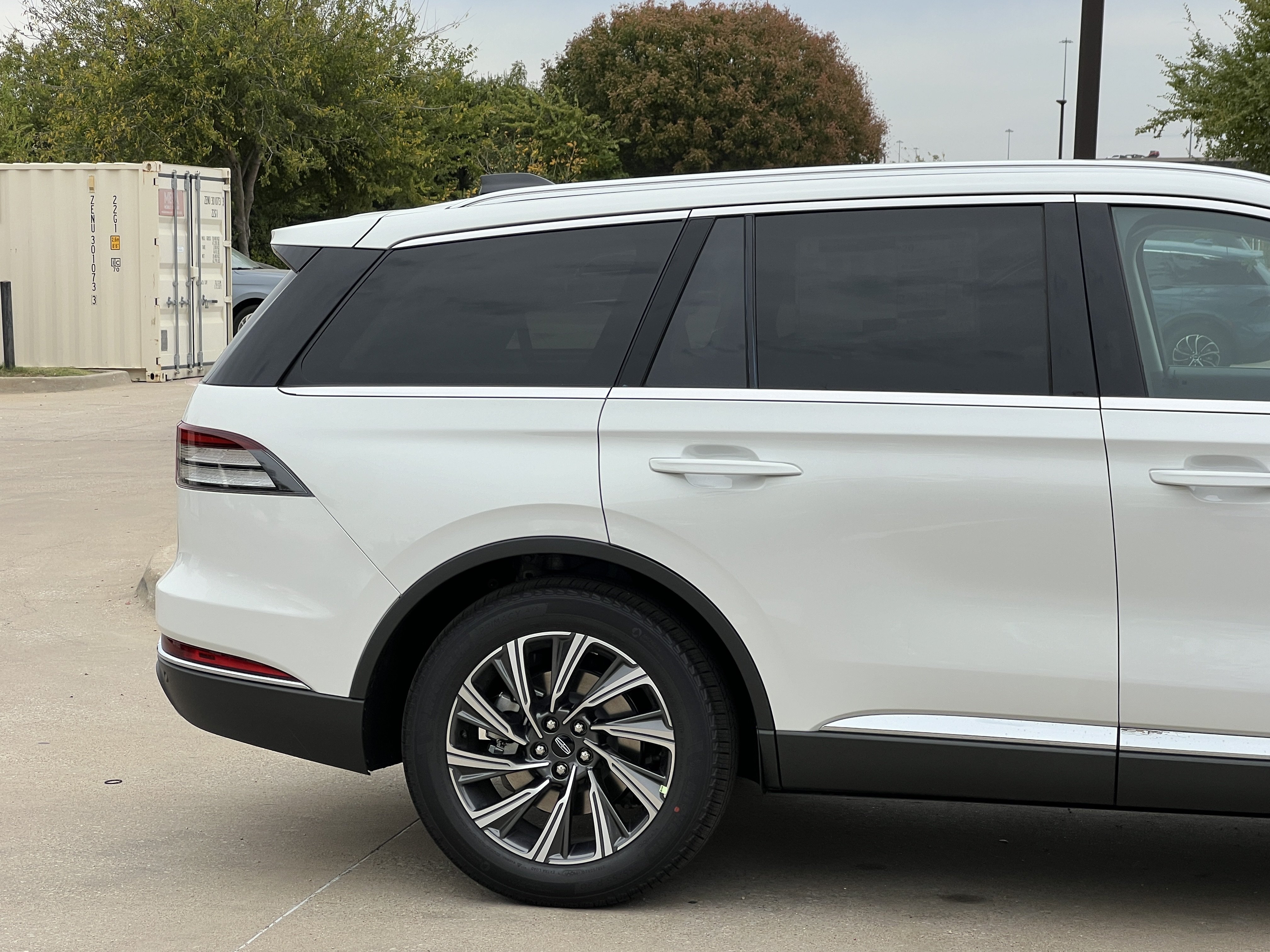 New 2027 Lincoln Aviator 2WD image 11