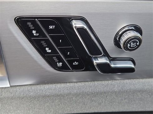 New 2026 Cadillac Vistiq Premium Luxury w/ LPO, Floor Liner Package image 21