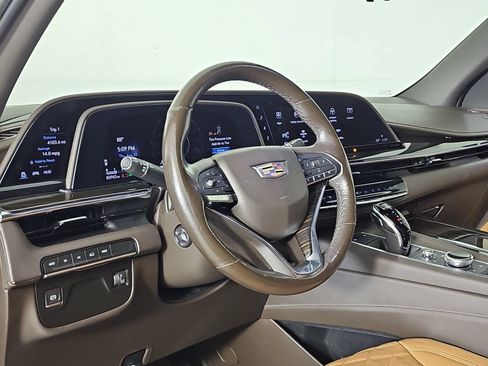 Used 2021 Cadillac Escalade ESV Premium Luxury AWD/4WD image 15