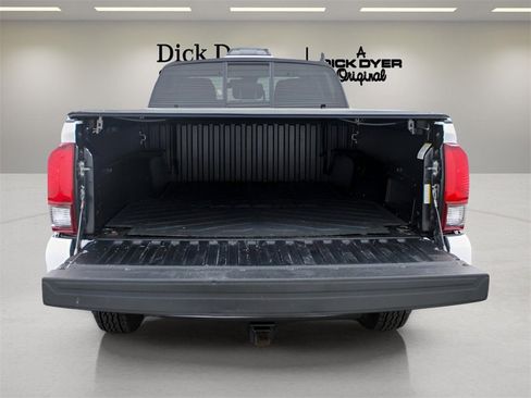 Used 2021 Toyota Tacoma SR image 15