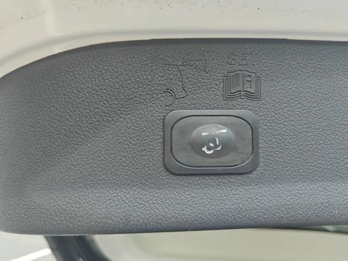 Used 2014 Ford Escape Titanium FWD image 19
