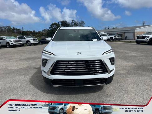 New 2026 Buick Enclave Preferred image 3