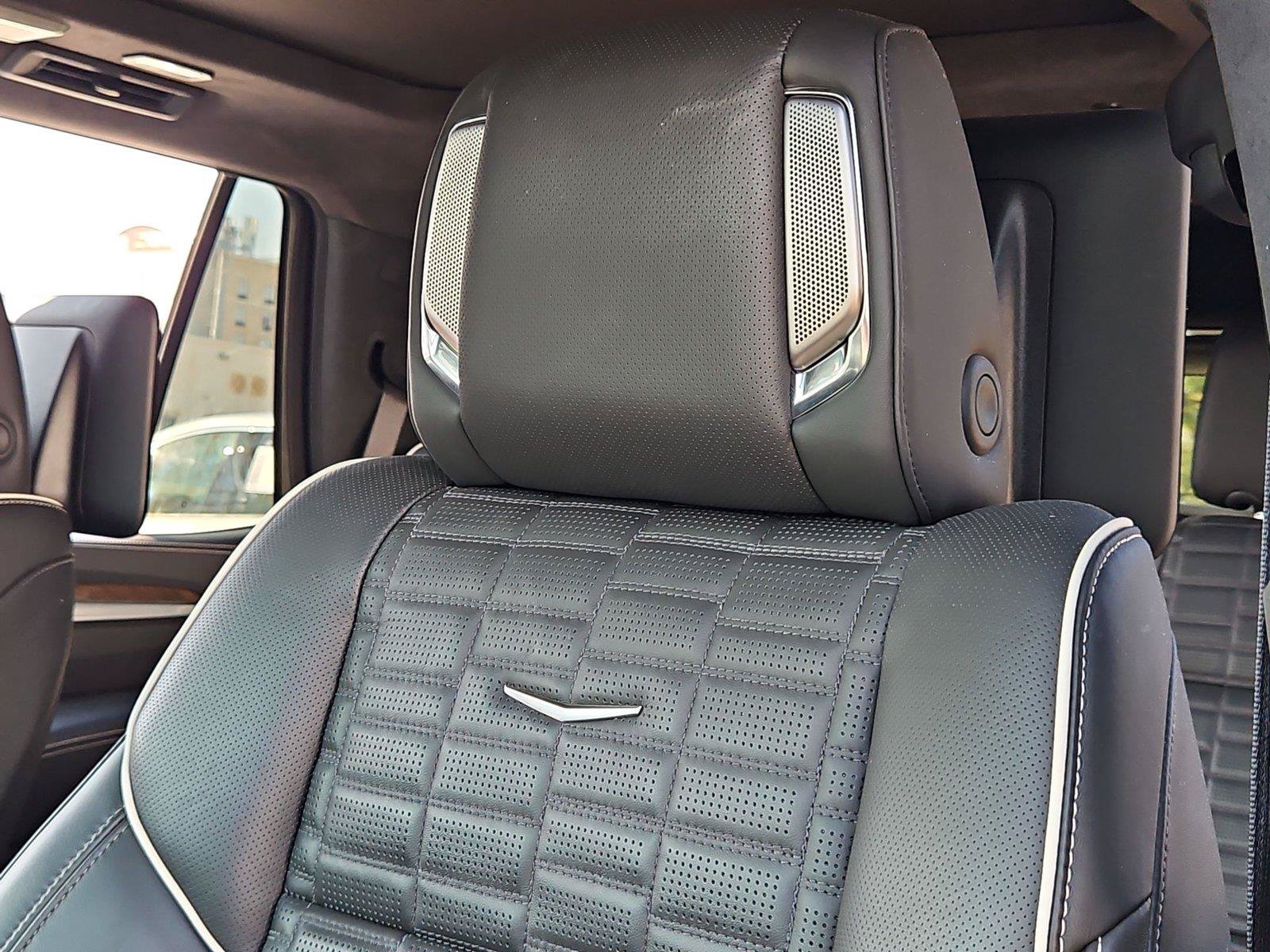 Certified 2026 Cadillac Escalade Platinum Sport w/ LPO, ONYX Package AWD/4WD image 8