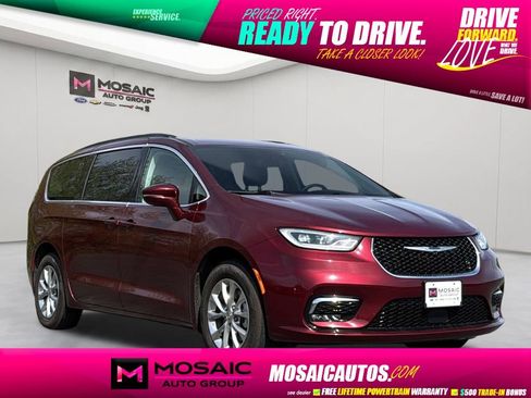 Used 2022 Chrysler Pacifica Touring-L AWD/4WD image 1