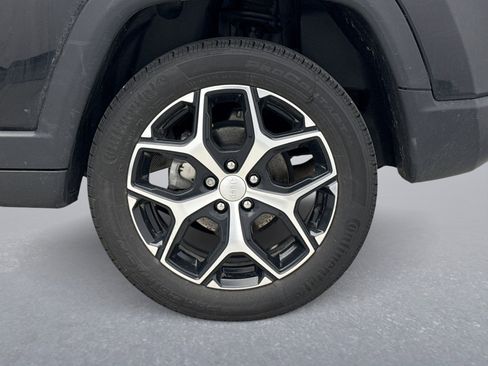 Used 2024 Jeep Compass Limited image 12