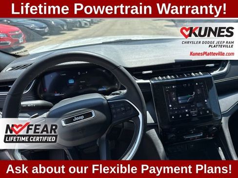 Used 2024 Jeep Grand Cherokee Altitude AWD/4WD image 19