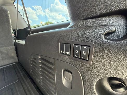 Used 2020 Cadillac Escalade ESV Luxury AWD/4WD image 33