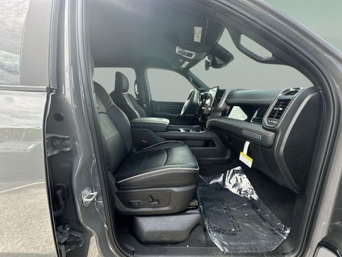 New 2026 RAM 2500 4x4 Crew Cab image 37