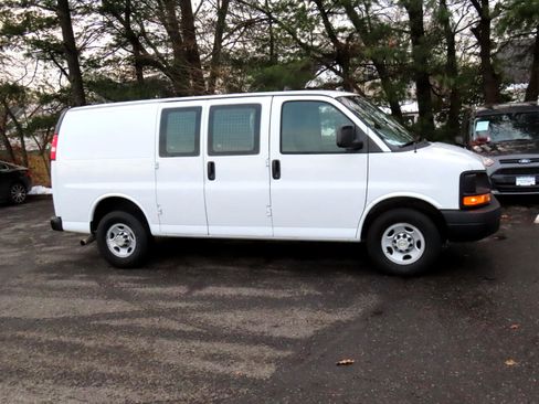 Used 2013 Chevrolet Express 2500 image 7