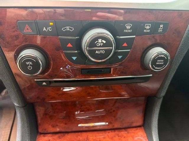 Used 2013 Chrysler 300 w/ Driver Convenience Group RWD image 11