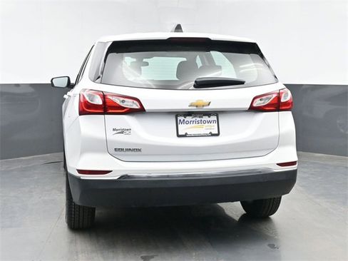 Used 2018 Chevrolet Equinox LS image 8