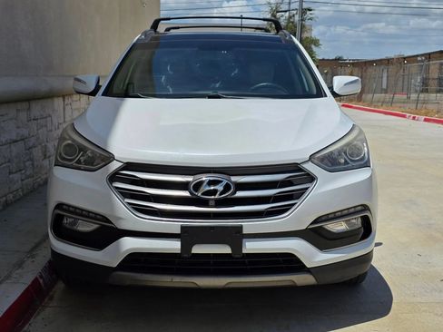 Used 2018 Hyundai Santa Fe Sport w/ Cargo Package FWD image 9