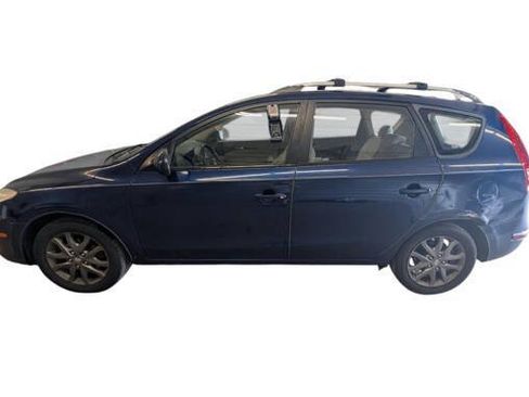Used 2012 Hyundai Elantra FWD image 2