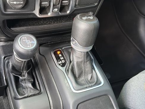 Used 2024 Jeep Wrangler Unlimited Sport AWD/4WD image 28