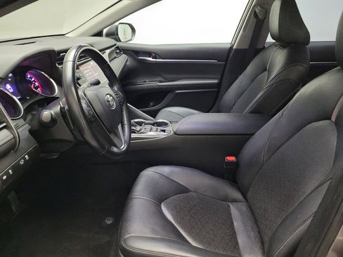 Used 2019 Toyota Camry XSE FWD image 17