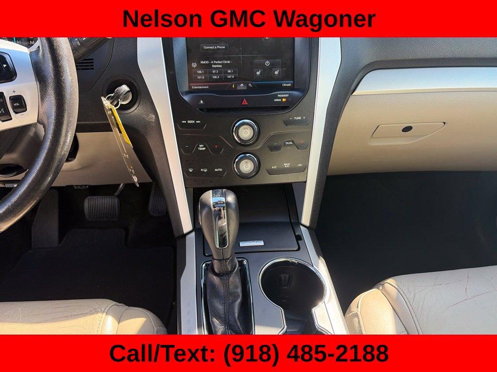 Used 2015 Ford Explorer XLT w/ Equipment Group 202B FWD image 26