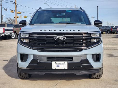New 2026 Ford Expedition Platinum w/ Stealth Appearance Package image 6