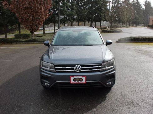 Used 2018 Volkswagen Tiguan S image 2