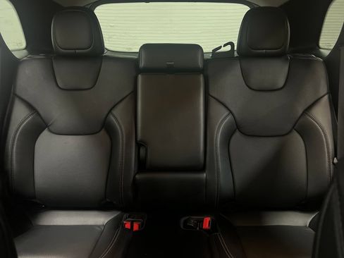 Used 2022 Jeep Cherokee Latitude Lux FWD image 28