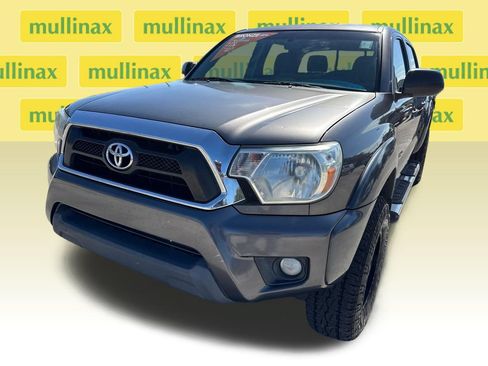 Used 2015 Toyota Tacoma PreRunner w/ SR5 Package RWD image 9