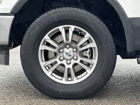 Certified 2019 Ford F150 Lariat image 26