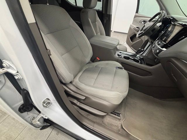 Used 2019 Chevrolet Traverse LT FWD image 37