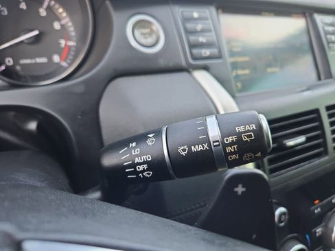 Used 2015 Land Rover Discovery Sport HSE image 27