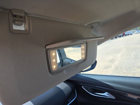 Used 2021 Buick Envision Preferred FWD image 33