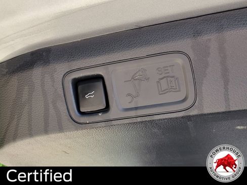 Used 2023 Ford Expedition XLT AWD/4WD image 14