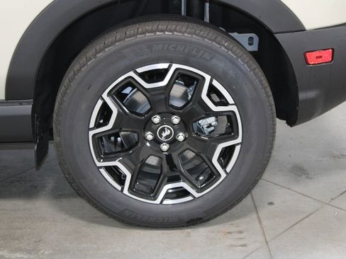 New 2025 Ford Bronco Sport Outer Banks w/ Outer Banks Tech Package+ AWD/4WD image 16