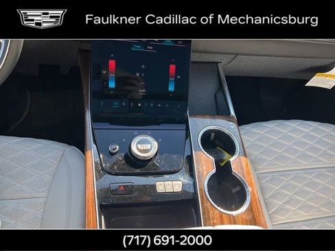 Used 2026 Cadillac Escalade Platinum Sport w/ LPO, ONYX Package image 25