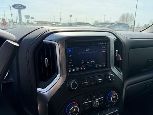 Used 2022 Chevrolet Silverado 2500 LT w/ Z71 Sport Edition AWD/4WD image 18