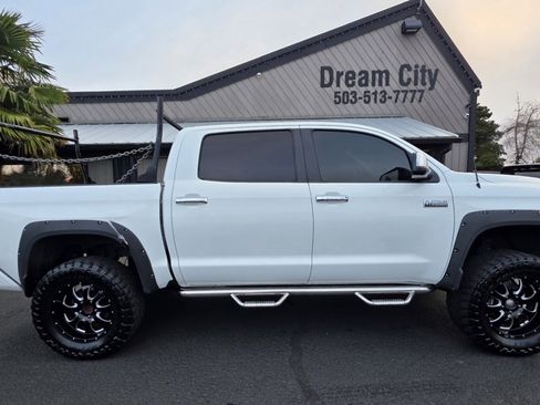 Used 2015 Toyota Tundra Platinum image 3