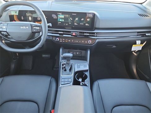 New 2026 Kia Sportage EX image 18