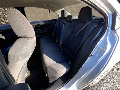 Used 2022 Toyota Corolla LE image 20