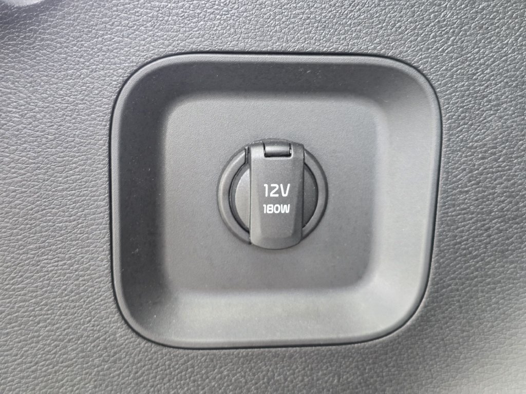 Used 2025 Kia Sportage SX FWD image 16