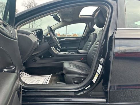 Used 2016 Ford Fusion SE w/ Equipment Group 202A image 10