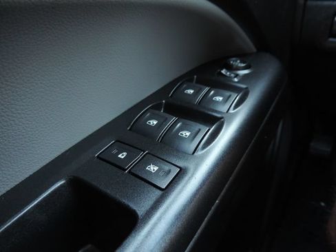Used 2019 Chevrolet Colorado W/T w/ WT Convenience Package RWD image 26