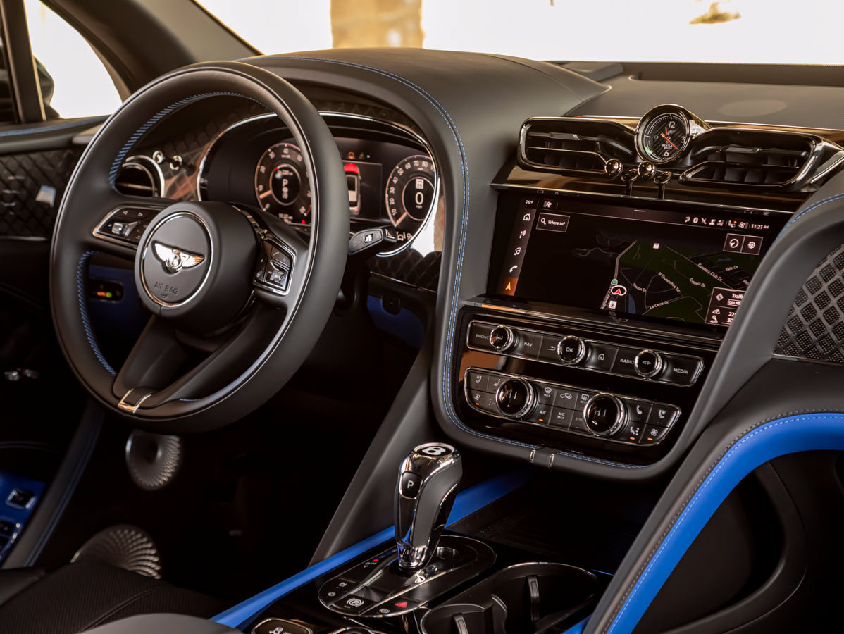 Certified 2025 Bentley Bentayga AWD/4WD image 45