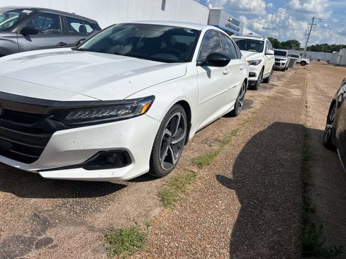 Used 2022 Honda Accord Sport Special Edition image 2
