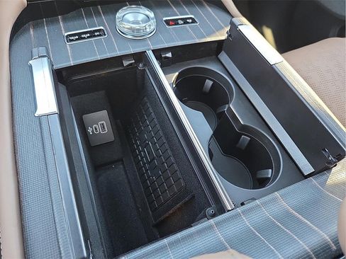 New 2025 Lincoln Navigator L Black Label image 20