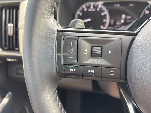 Used 2022 Nissan Pathfinder SL w/ SL Premium Package image 8