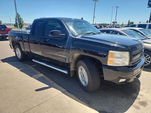 Used 2010 Chevrolet Silverado 1500 LTZ w/ Z71 Appearance Package AWD/4WD image 12